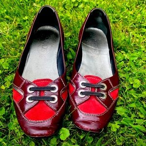 Women’s Tod’s patent leather flats